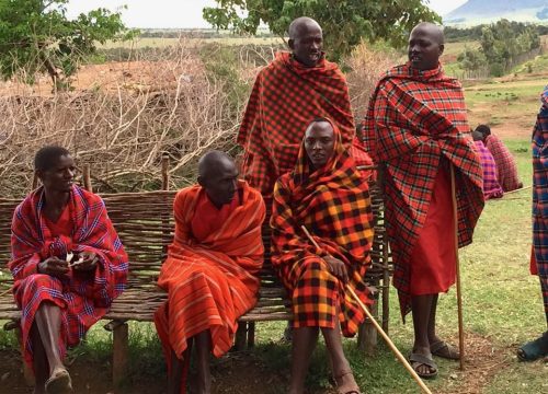 Die Massai im Nationalreservat Serengeti und Massai Mara kennenlernen